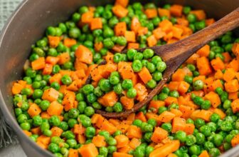 Simple Peas-y Peas and Carrots